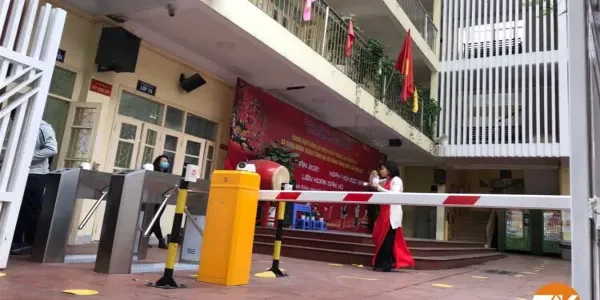 Hệ thống kiểm soát ra vào bằng nhận diện khuôn mặt tại trường học