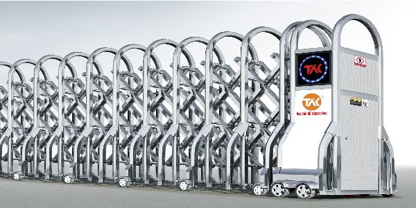Lắp đặt cổng xếp Inox TAK-Y022 tại trường THPT Xuân Phương