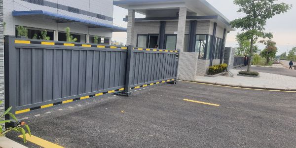Lắp đặt 3 bộ cổng trượt xếp lớp tự động cho công ty Thuận Phát Bắc Ninh